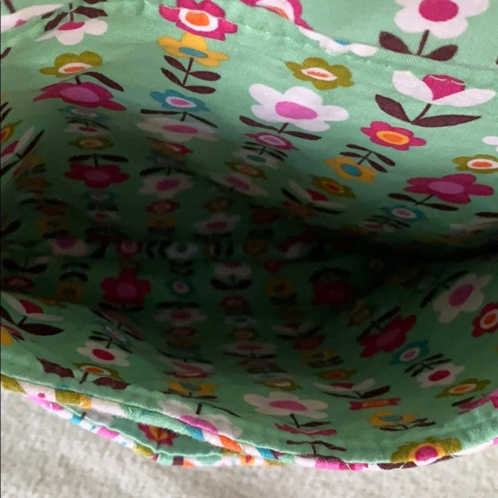 Vera Bradley crossbody purse Paisley green